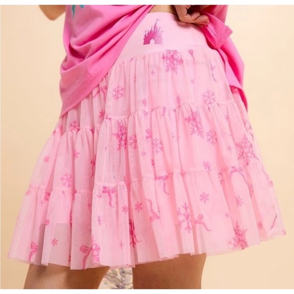 Disney Pants - Disney Fantasyland Castle Holiday Mesh Skort Skirt Activewear tulle Pink XS NWT